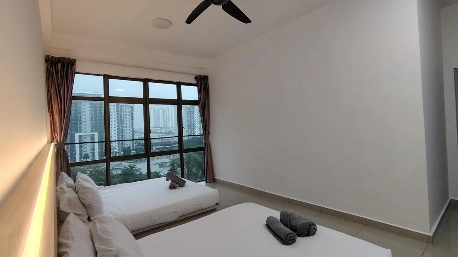 -Lake View- Mount Austin Ikea Toppen 10 Mins - A108 Johor Bahru
